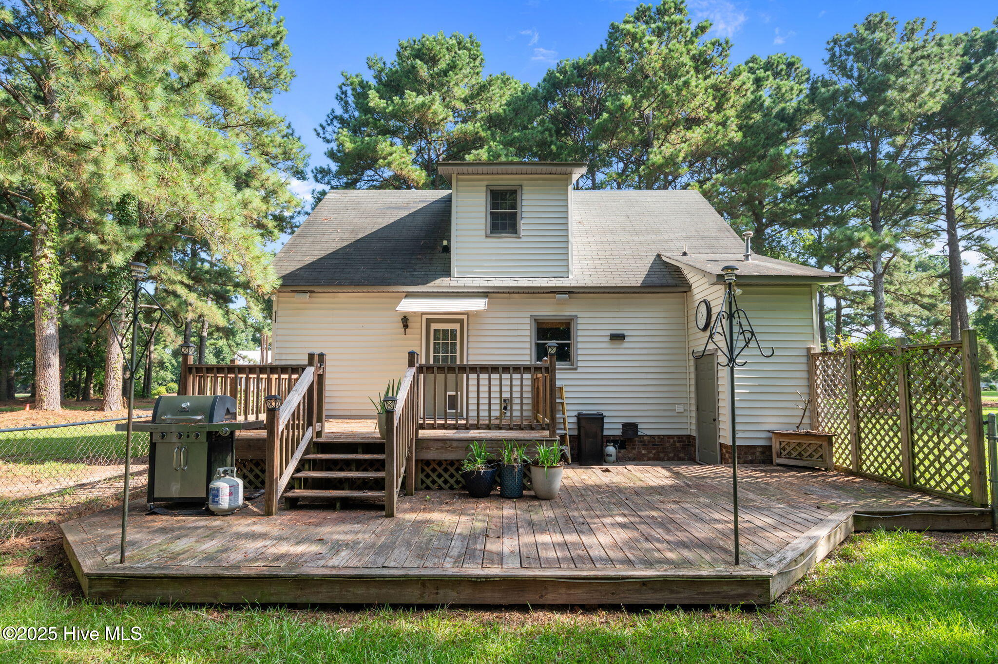 855 Darrell Drive Greenville, NC 27834 - Photo 3 of 50 4-web-or-mls-LHV_1251