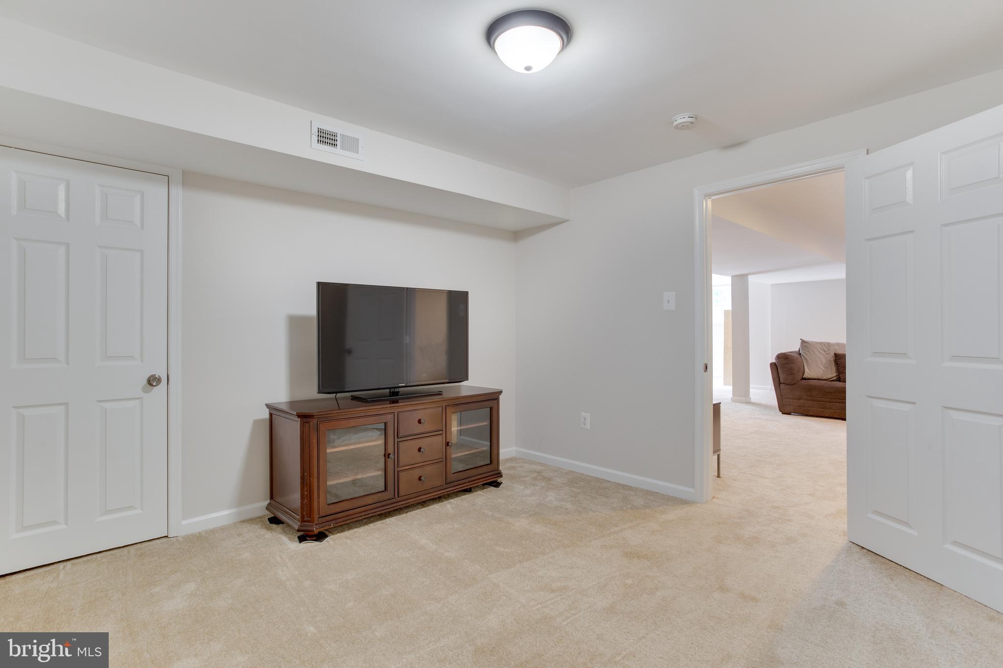 8494 Roberts Road Ellicott City, MD 21043 - Photo 30 of 37 Gallery Image 30