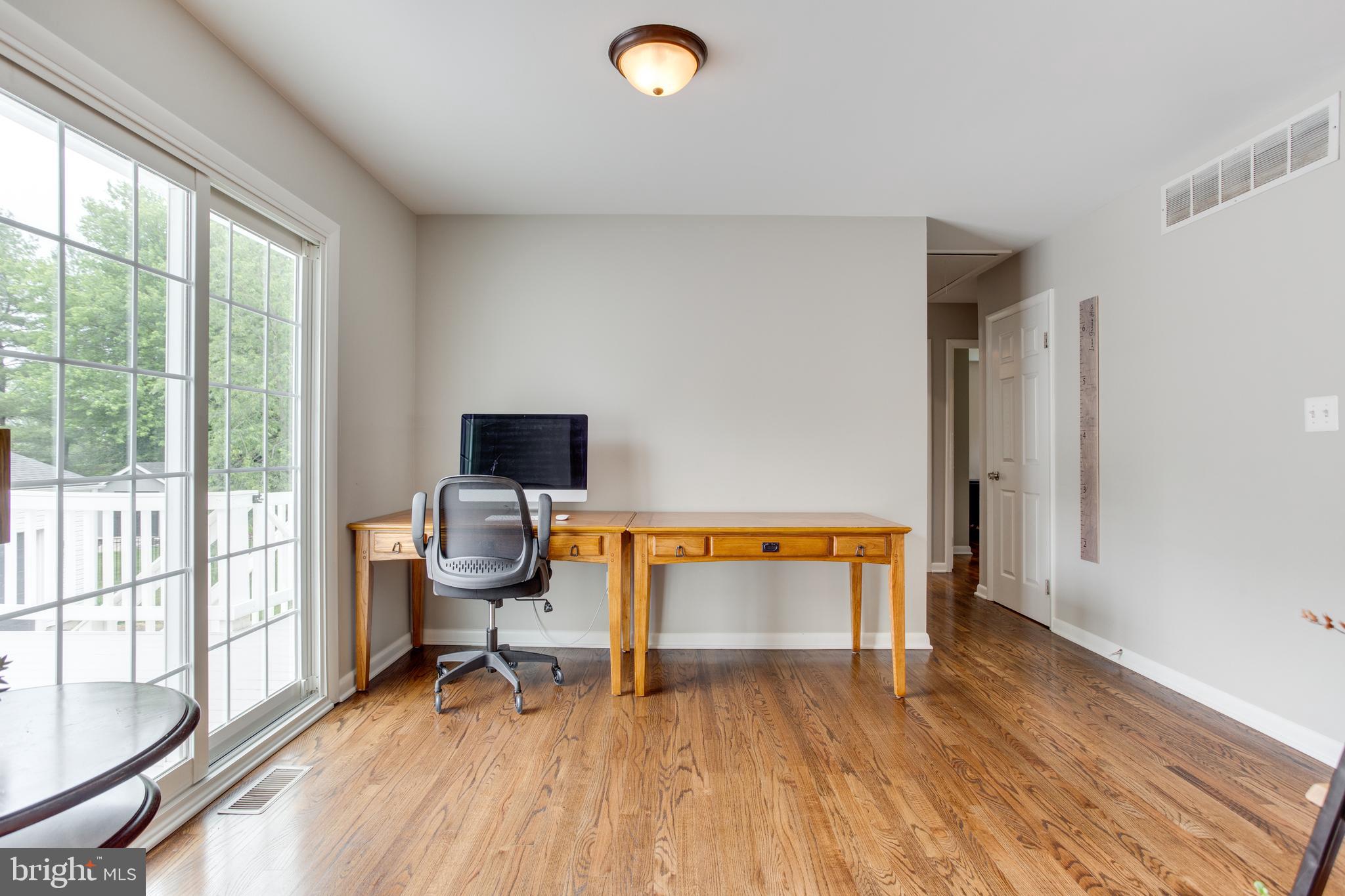 8494 Roberts Road Ellicott City, MD 21043 - Photo 8 of 37 Gallery Image 8