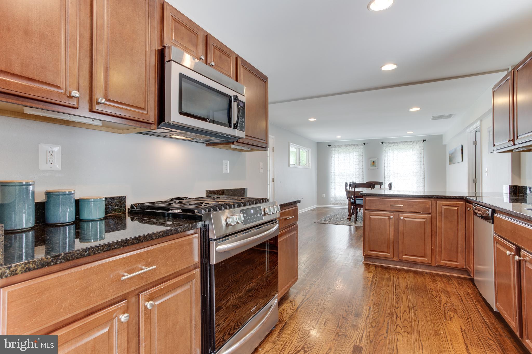 8494 Roberts Road Ellicott City, MD 21043 - Photo 9 of 37 Gallery Image 9