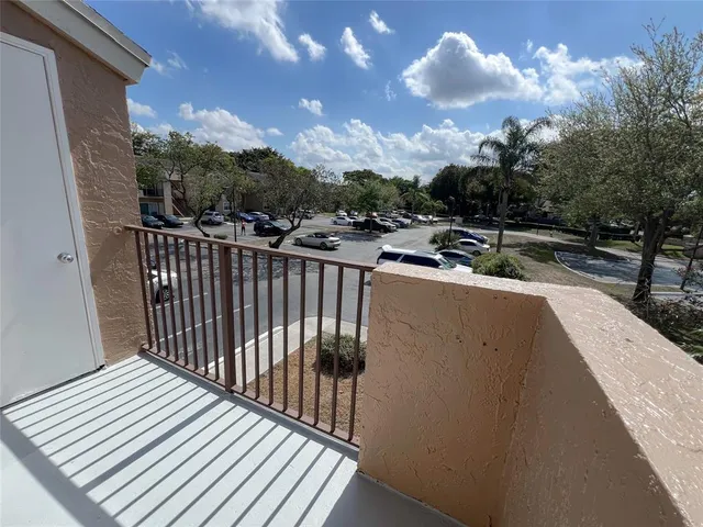 $2,300 | Undisclosed Address, Hollywood, FL 33024