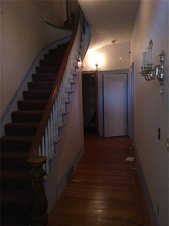 383 Union Street Springfield, MA 01105 - Photo 3 of 14 Gallery Image 3