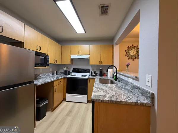 $2,000 | 211 North Avenue, Unit 1224, Athens, GA 30601