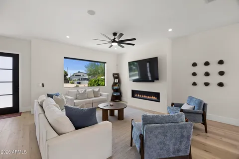$2,189,000 | 4546 East Campbell Avenue, Phoenix, AZ 85018