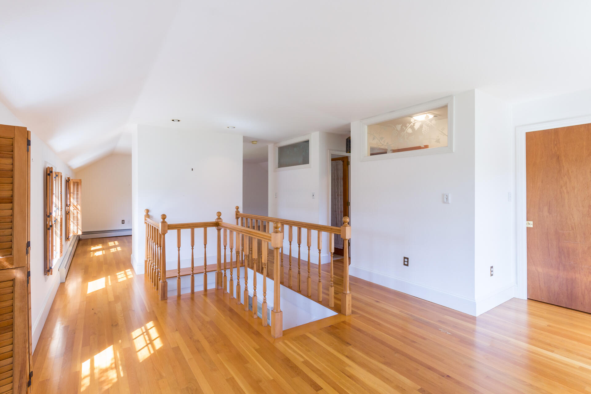 15 Jernegan Pond Road Edgartown, MA 02539 - Photo 23 of 31 a view of a hallway with wooden floor