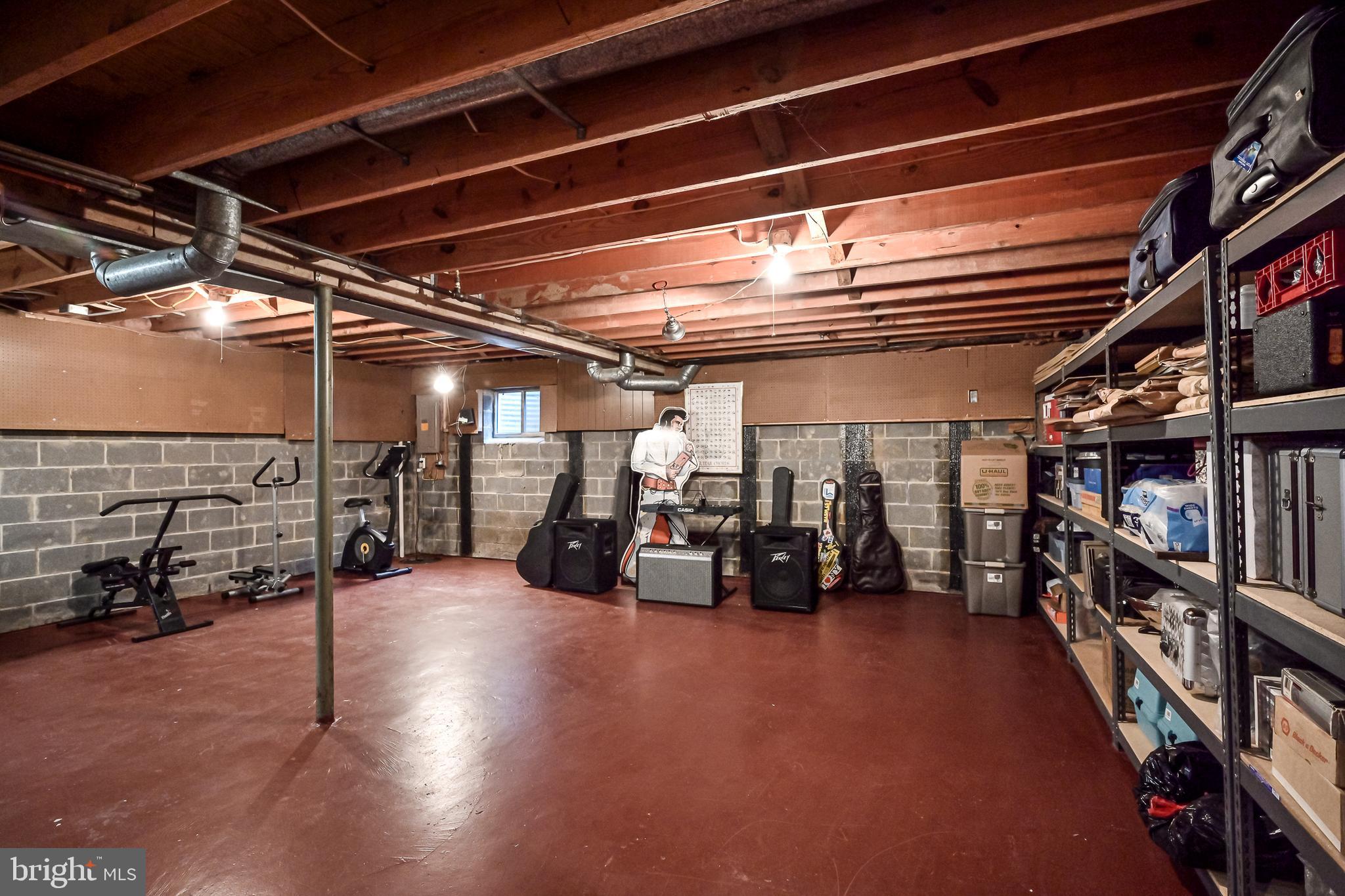 9010 Parliament Drive Burke, VA 22015 - Photo 34 of 40