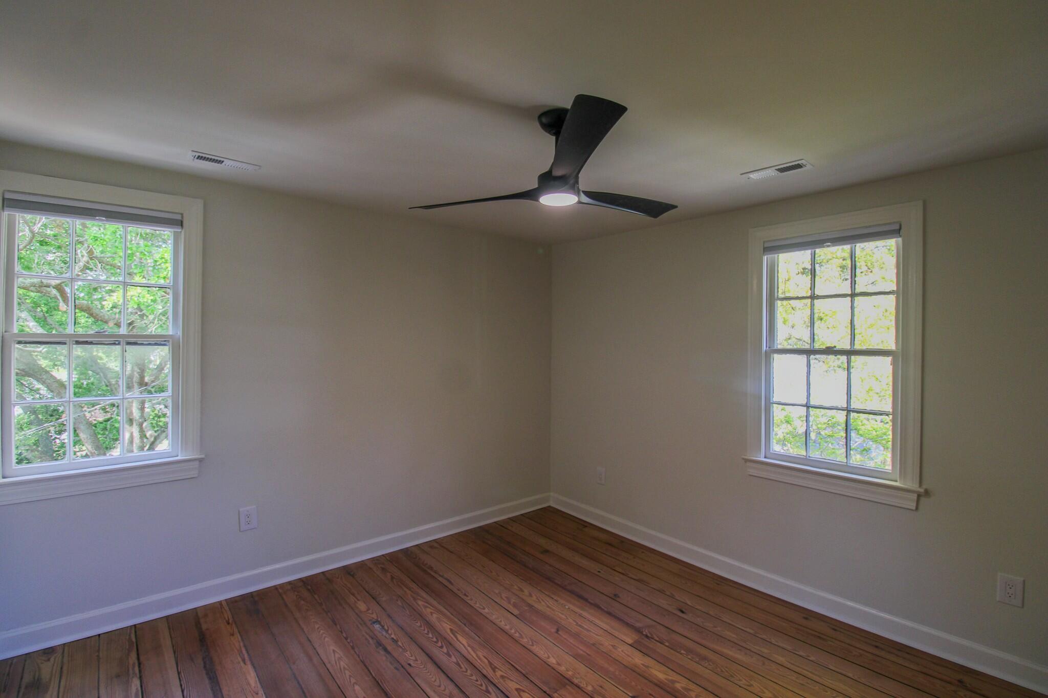 419 Whilden Street, Unit E Mount Pleasant, SC 29464 - Photo 4 of 11 tempImages7KzCJ