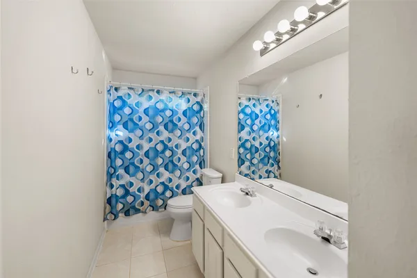 $2,195 | 87 North Delta Mill Circle, The Woodlands, TX 77385
