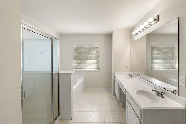 $2,195 | 87 North Delta Mill Circle, The Woodlands, TX 77385