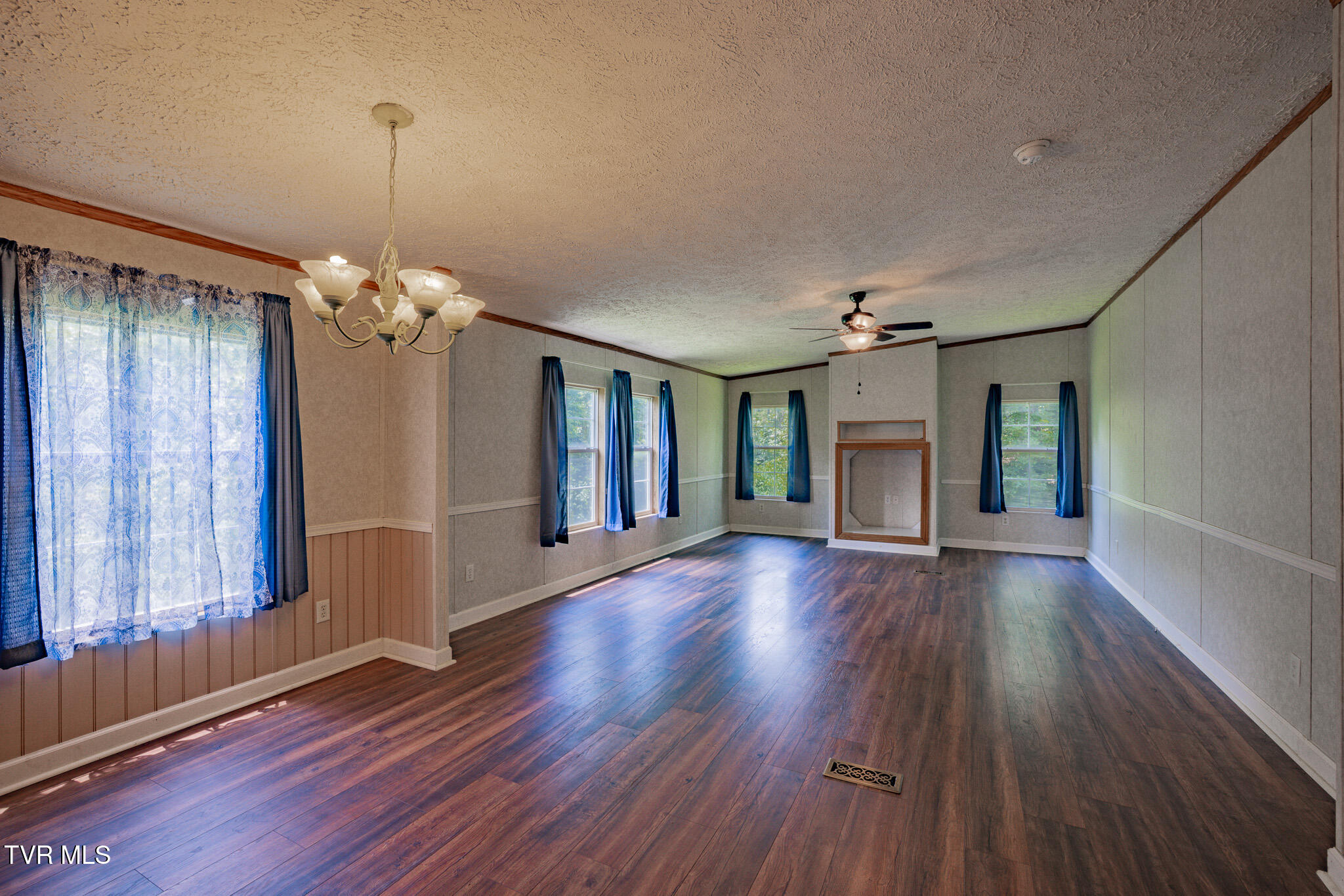 4035 Ridge Road Kingsport, TN 37660 - Photo 10 of 35 1R9A8648-HDR