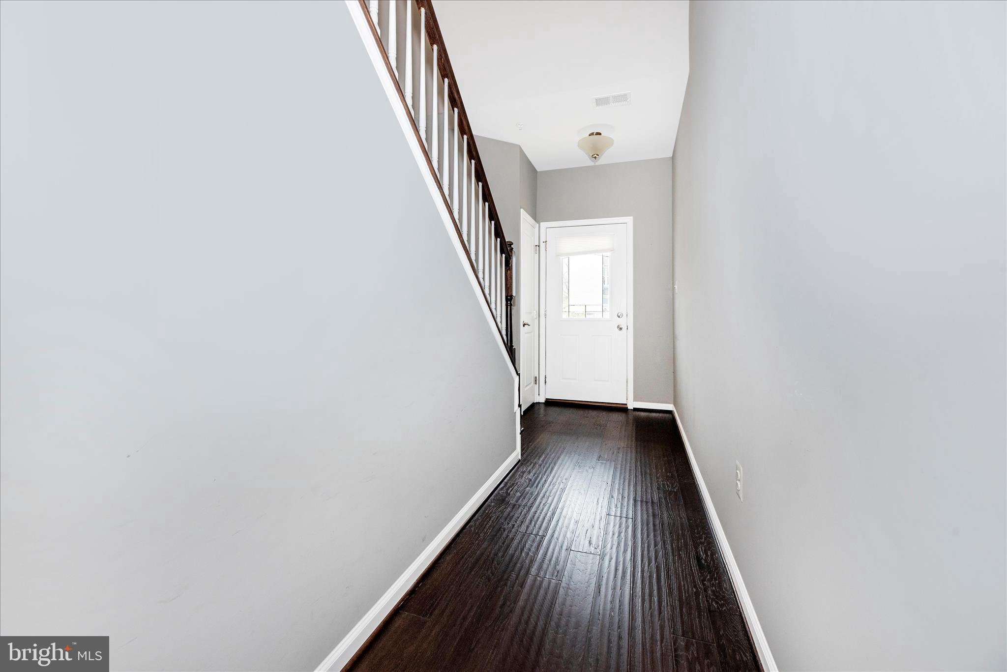 1276 Drydock Street Brunswick, MD 21716 - Photo 3 of 69 Entry