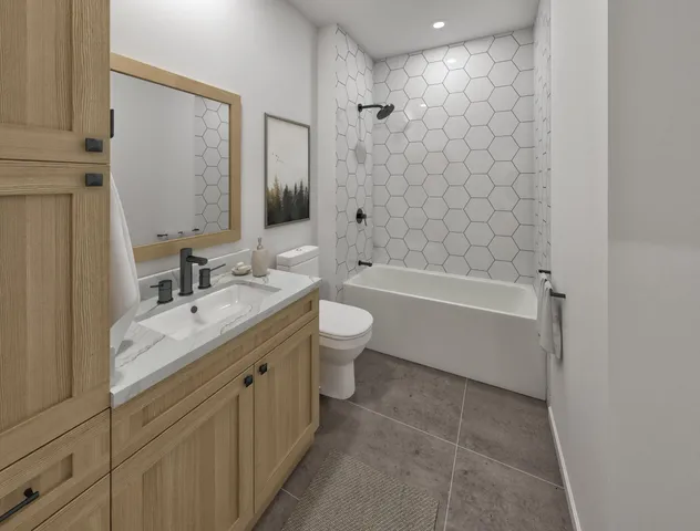 $549,900 | 537 Pioneer Court, Unit 18 LEFT, Oconomowoc, WI 53066