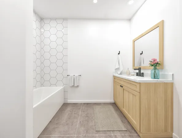 $624,900 | 537 Pioneer Court, Unit 18 LEFT, Oconomowoc, WI 53066