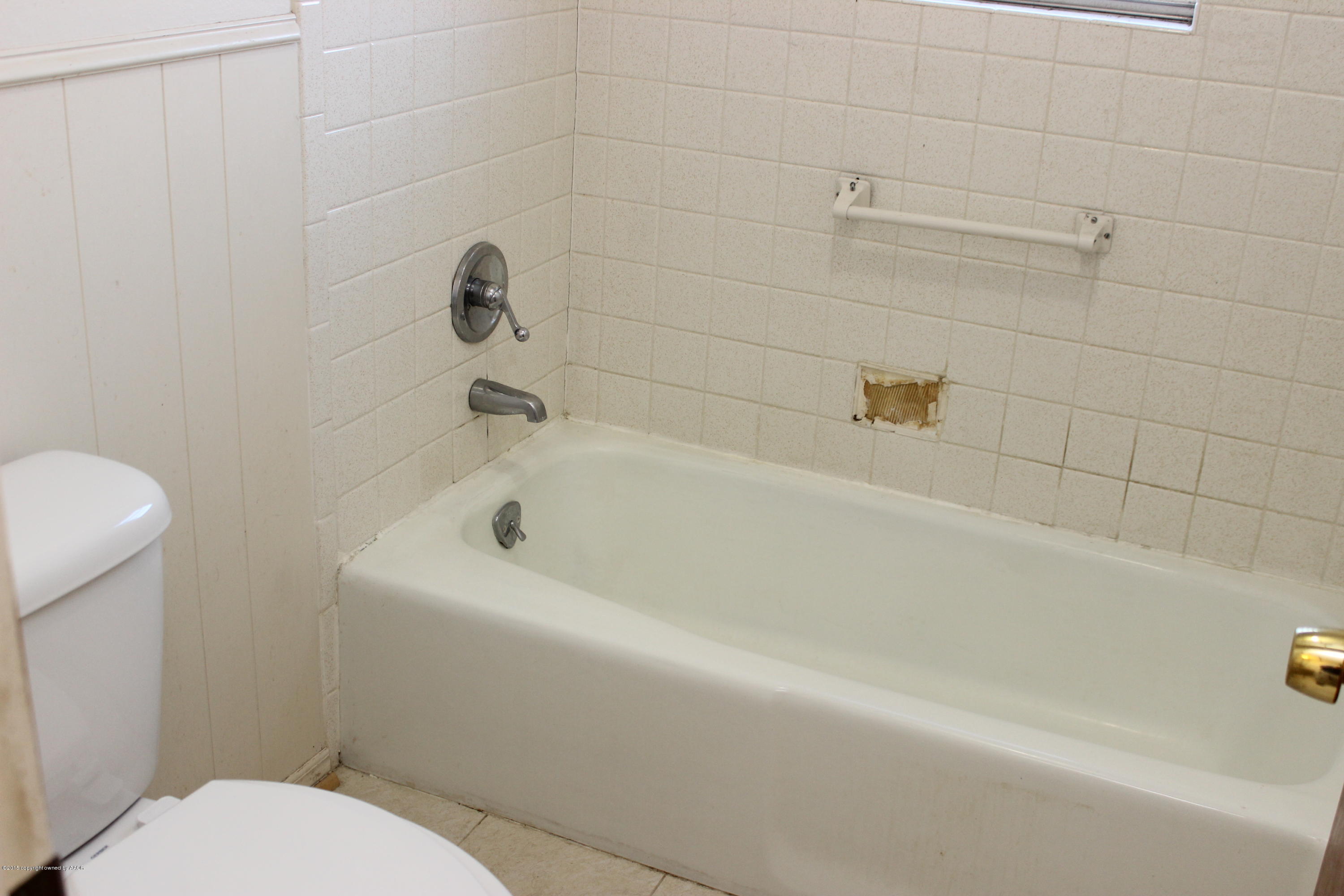 11320 Indian Hill Road Amarillo, TX 79124 - Photo 17 of 24 Main Bathroom