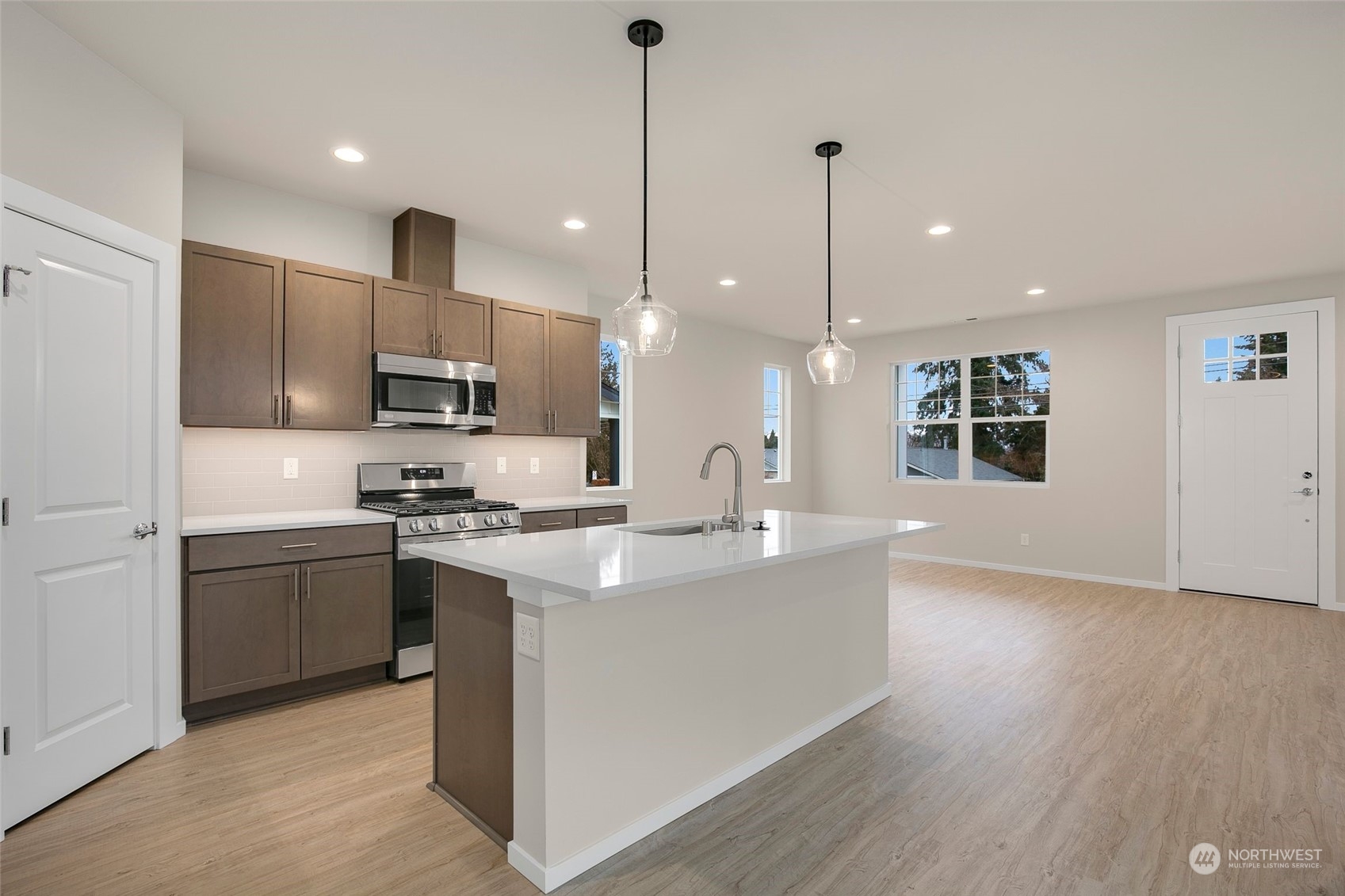 10040 4th Lane Southwest, Unit 88 Seattle, WA 98146 - Photo 11 of 33 Gallery Image 11