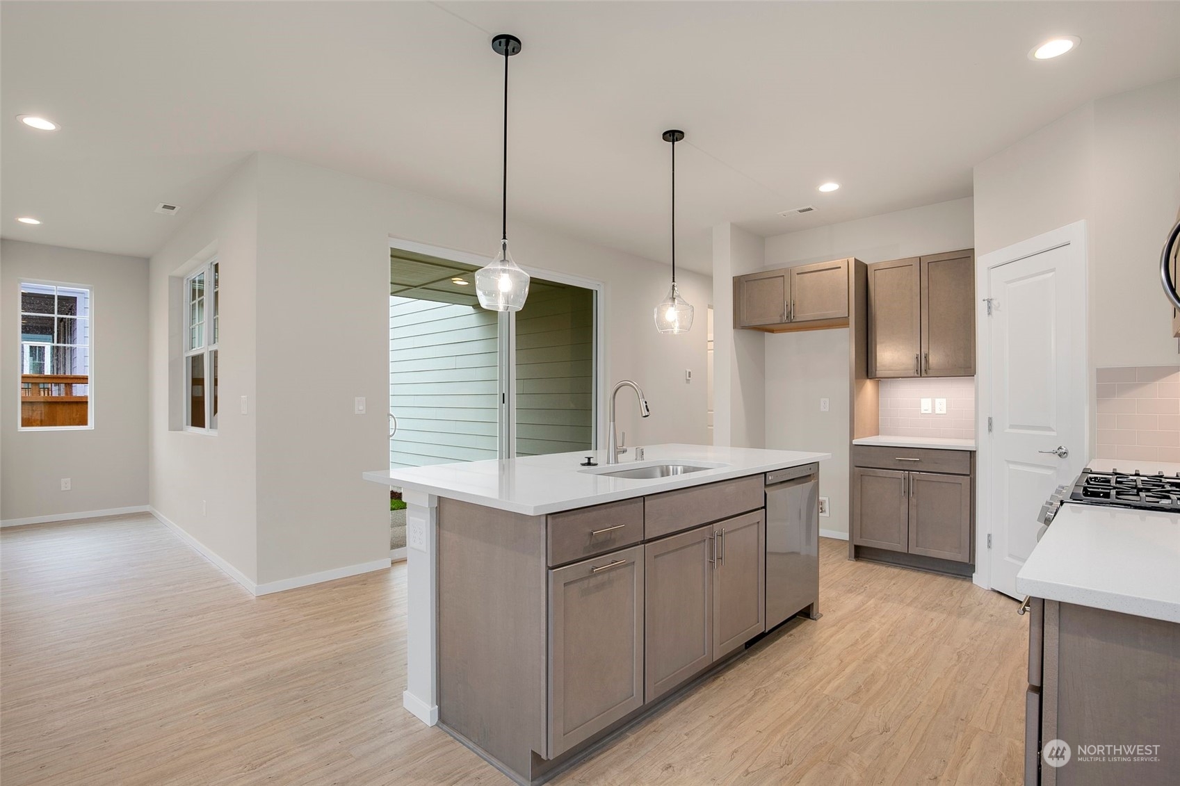 10040 4th Lane Southwest, Unit 88 Seattle, WA 98146 - Photo 13 of 33 Gallery Image 13