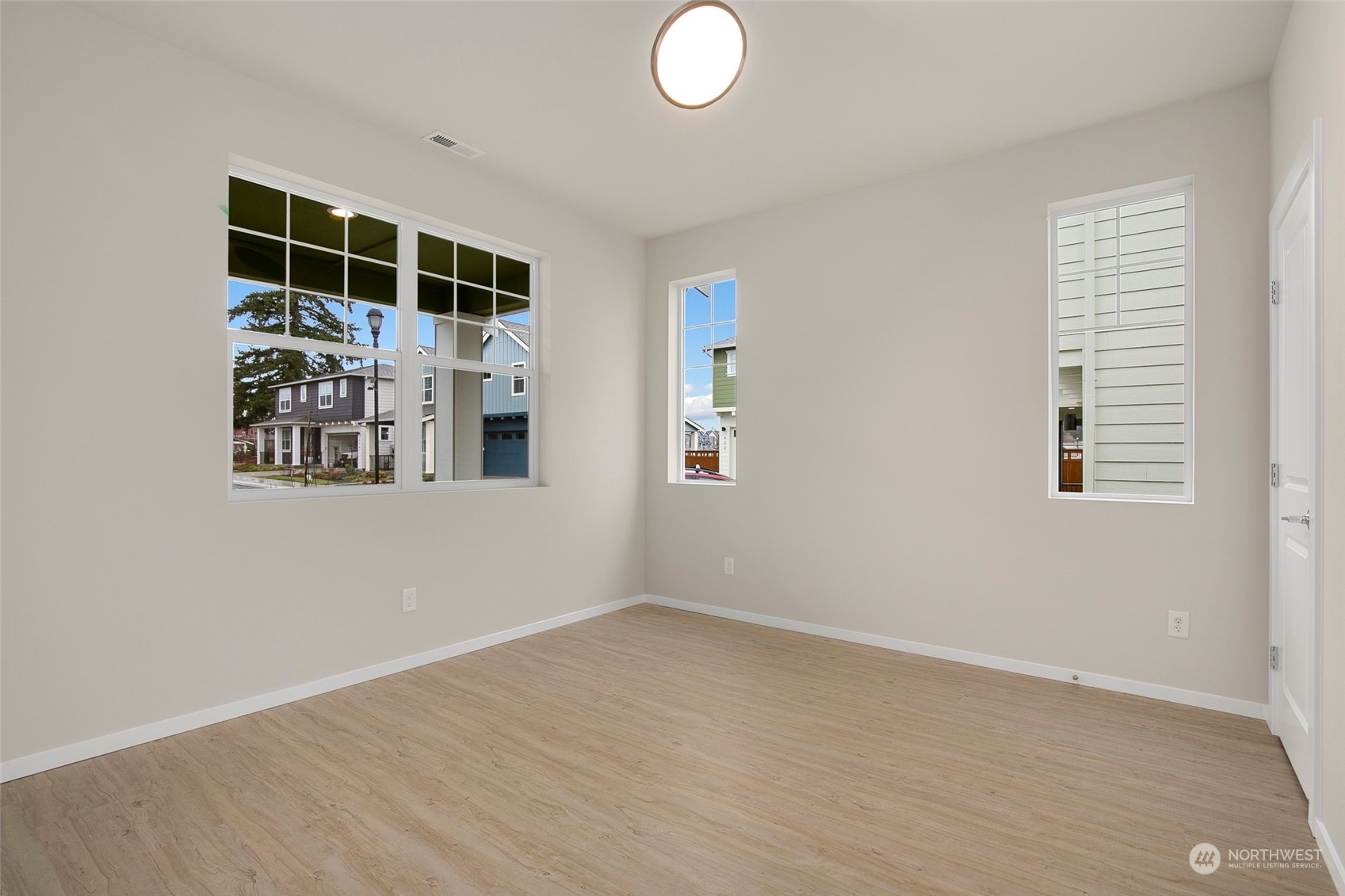 10040 4th Lane Southwest, Unit 88 Seattle, WA 98146 - Photo 15 of 33 Gallery Image 15