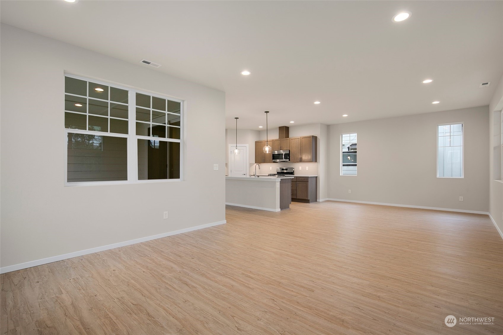10040 4th Lane Southwest, Unit 88 Seattle, WA 98146 - Photo 5 of 33 Gallery Image 5