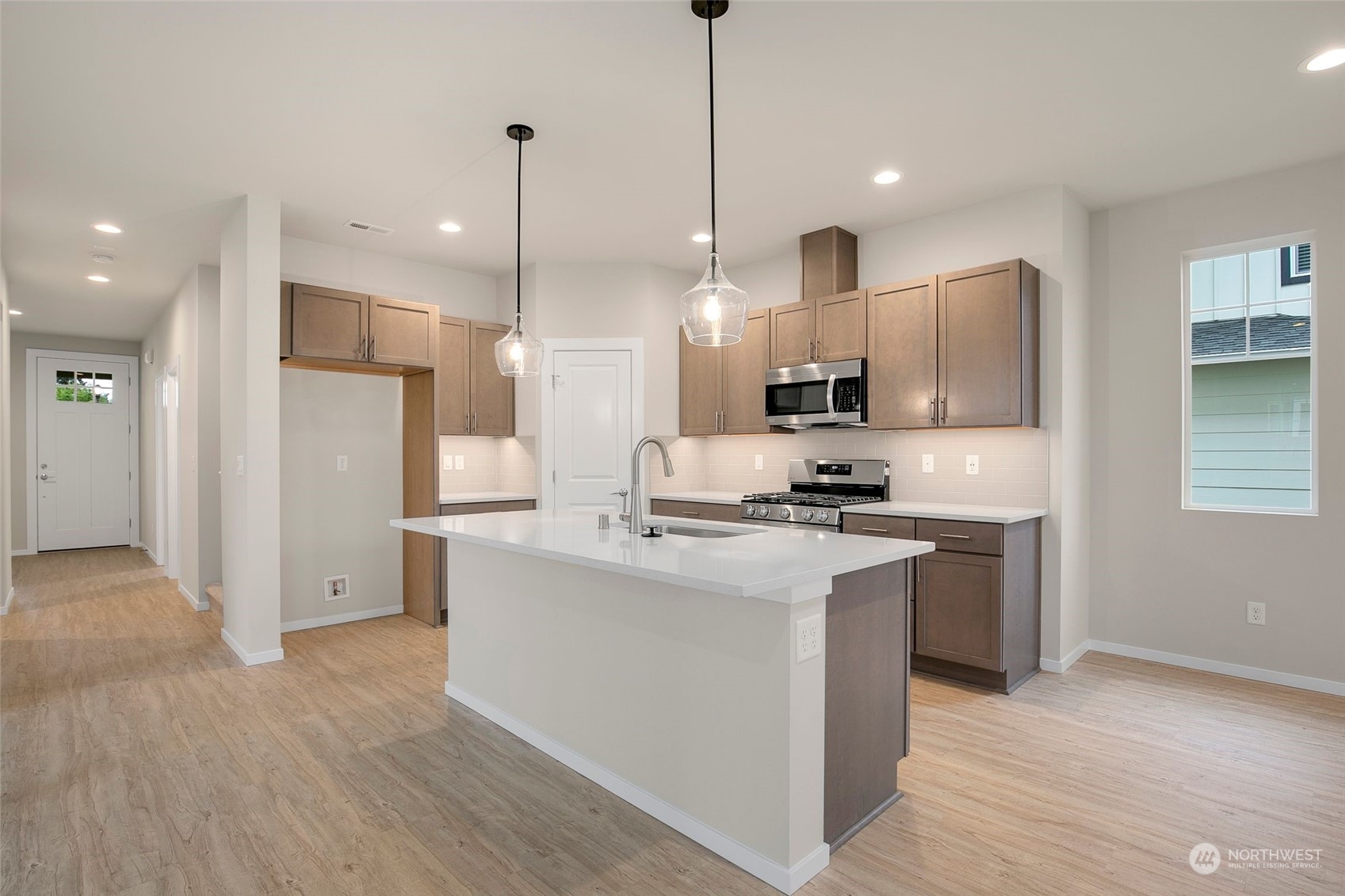 10040 4th Lane Southwest, Unit 88 Seattle, WA 98146 - Photo 10 of 33 Gallery Image 10