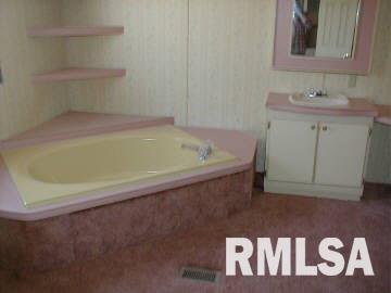 1199 Old Joppa Road Metropolis, IL 62960 - Photo 5 of 7