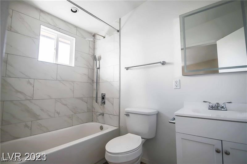 2201 Fairfield Avenue, Unit 9 Las Vegas, NV 89102 - Photo 4 of 7 Bathroom featuring vanity and tub / shower combination