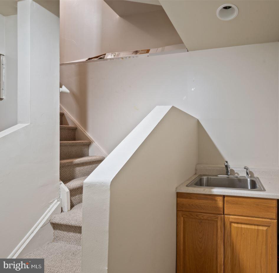 1 Edith Drive Somerset, NJ 08873 - Photo 17 of 23