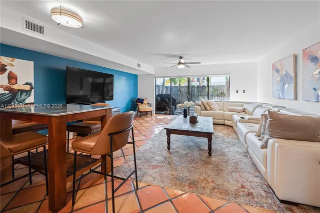 $605,000 | 7890 Southwest 86th Street, Unit 10, Miami, FL 33156