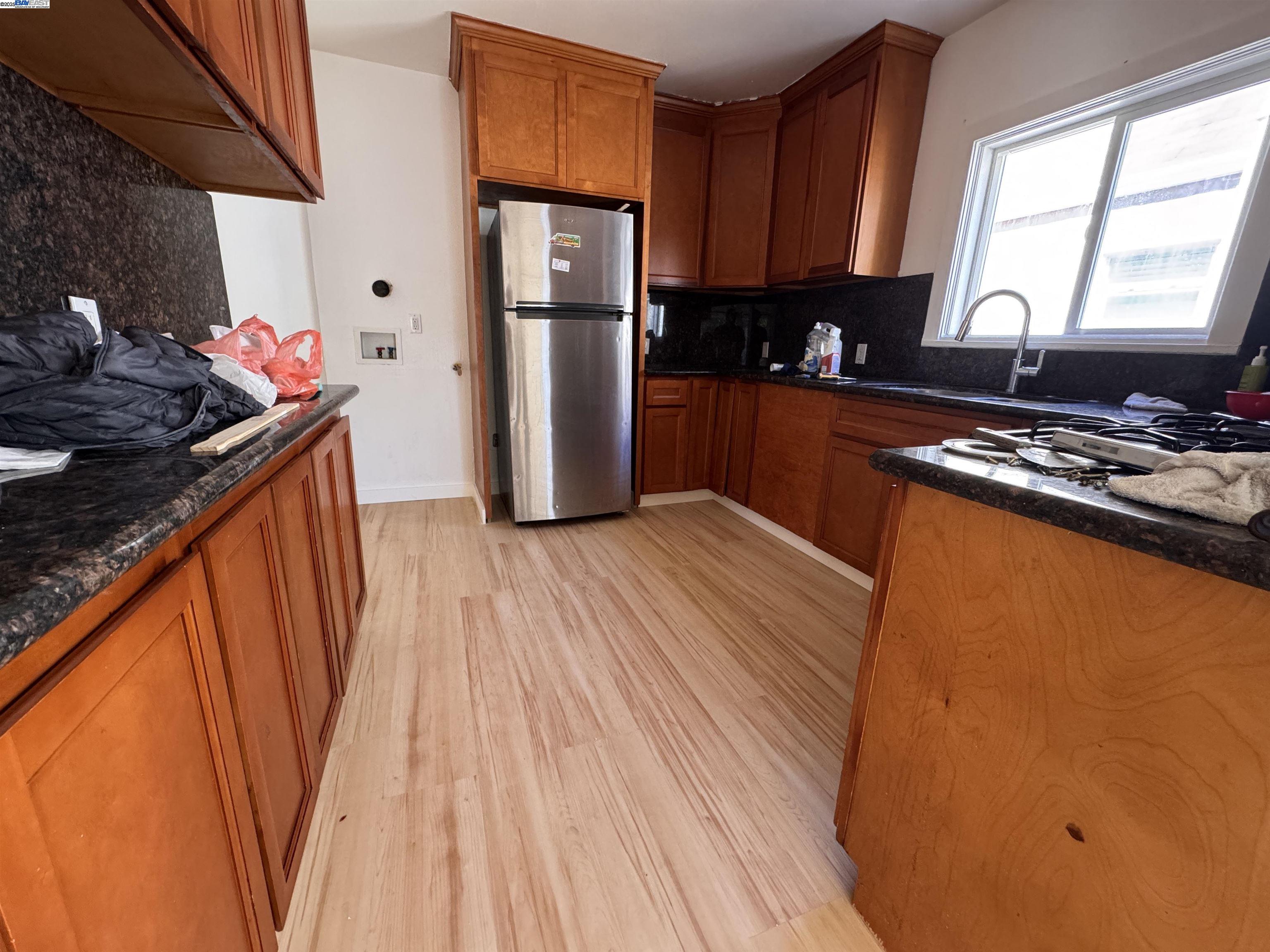 1527 77th Avenue Oakland, CA 94621 - Photo 1 of 11