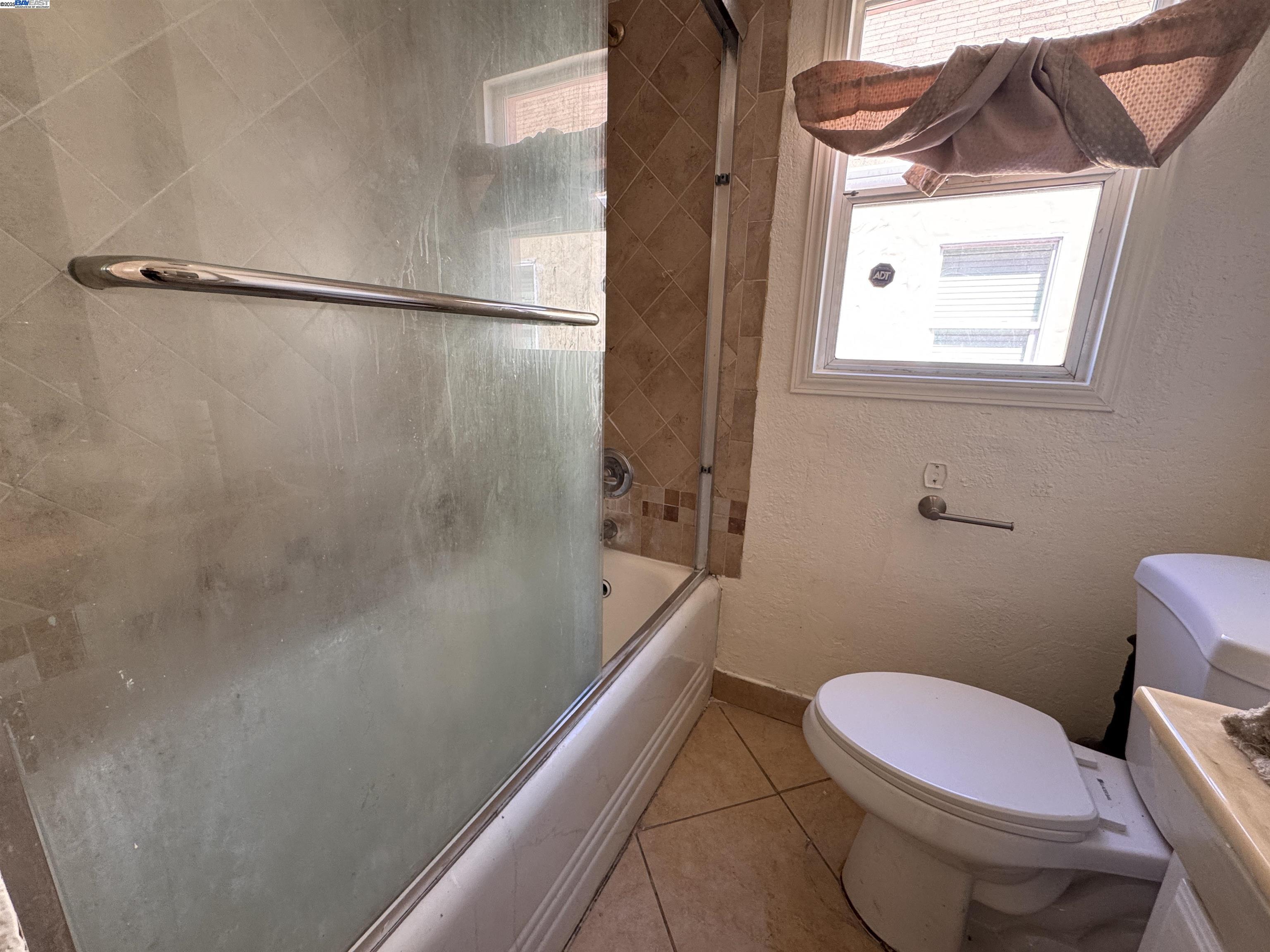 1527 77th Avenue Oakland, CA 94621 - Photo 6 of 11