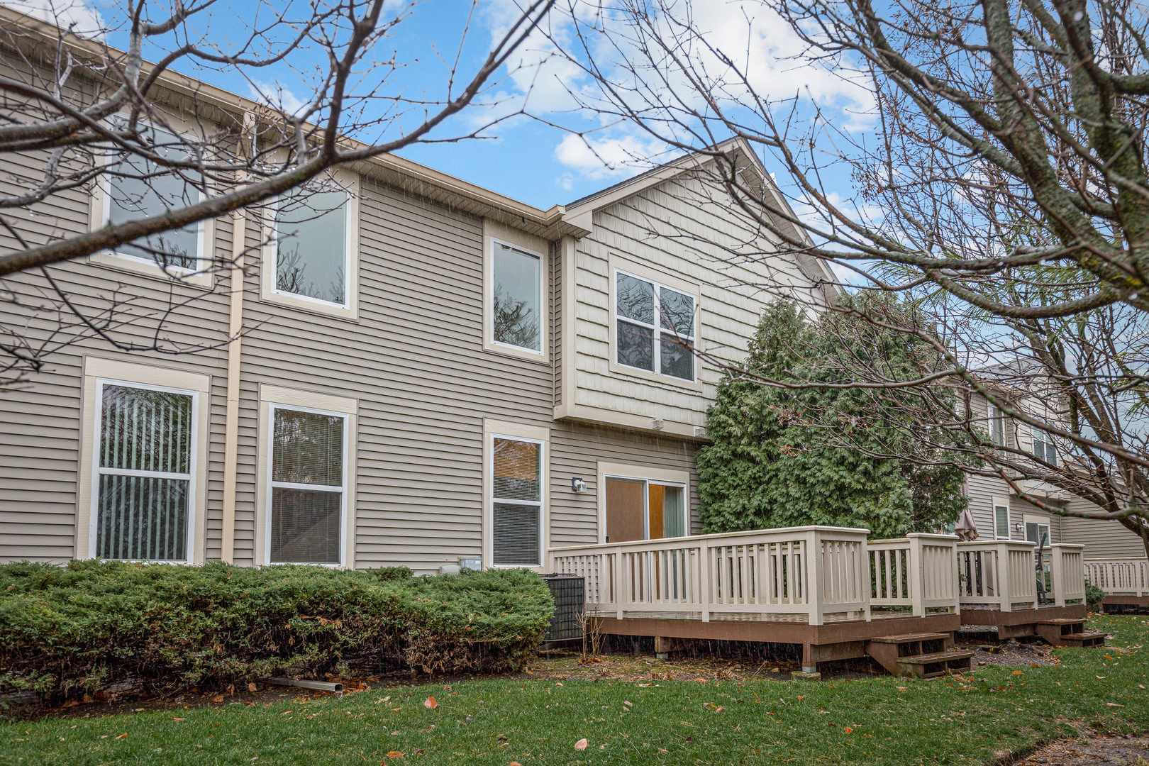 965 Oak Ridge Boulevard Elgin, IL 60120 - Photo 22 of 25