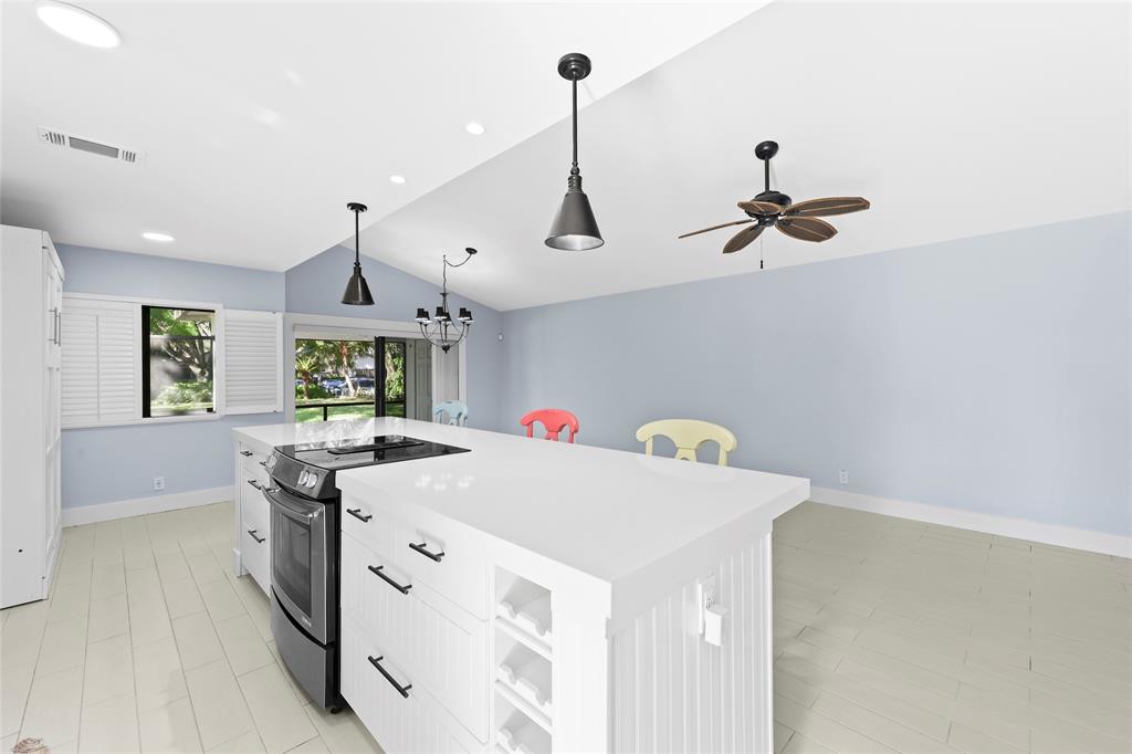 3937 Arelia Drive Delray Beach, FL 33445 - Photo 12 of 46