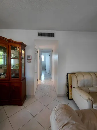 $1,950 | 5300 Washington Street, Unit D301, Hollywood, FL 33021