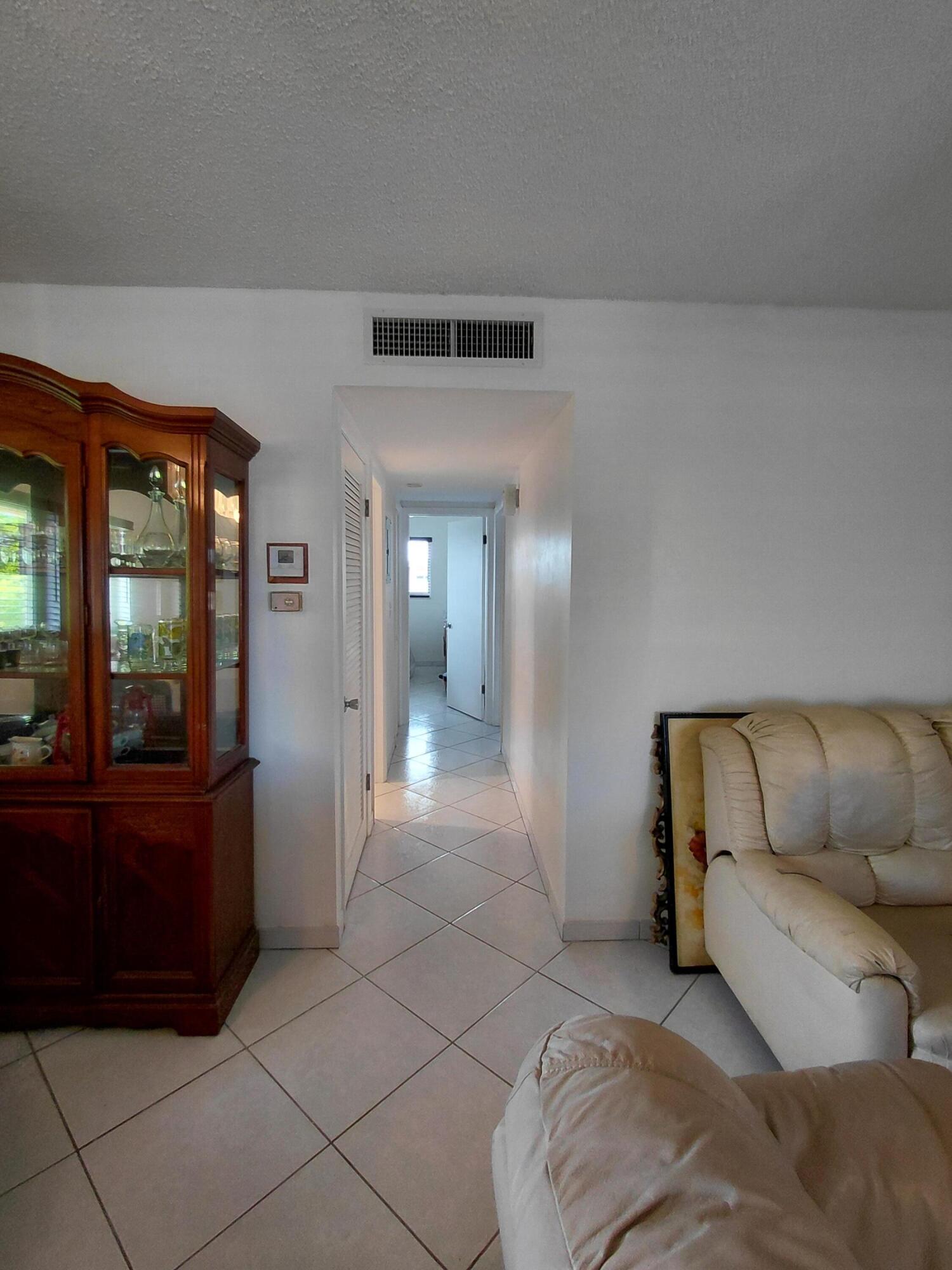 5300 Washington Street, Unit D301 Hollywood, FL 33021 - Photo 13 of 36 20260327_153120