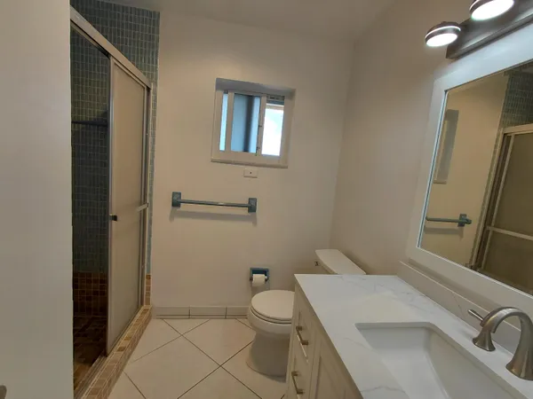 $1,950 | 5300 Washington Street, Unit D301, Hollywood, FL 33021