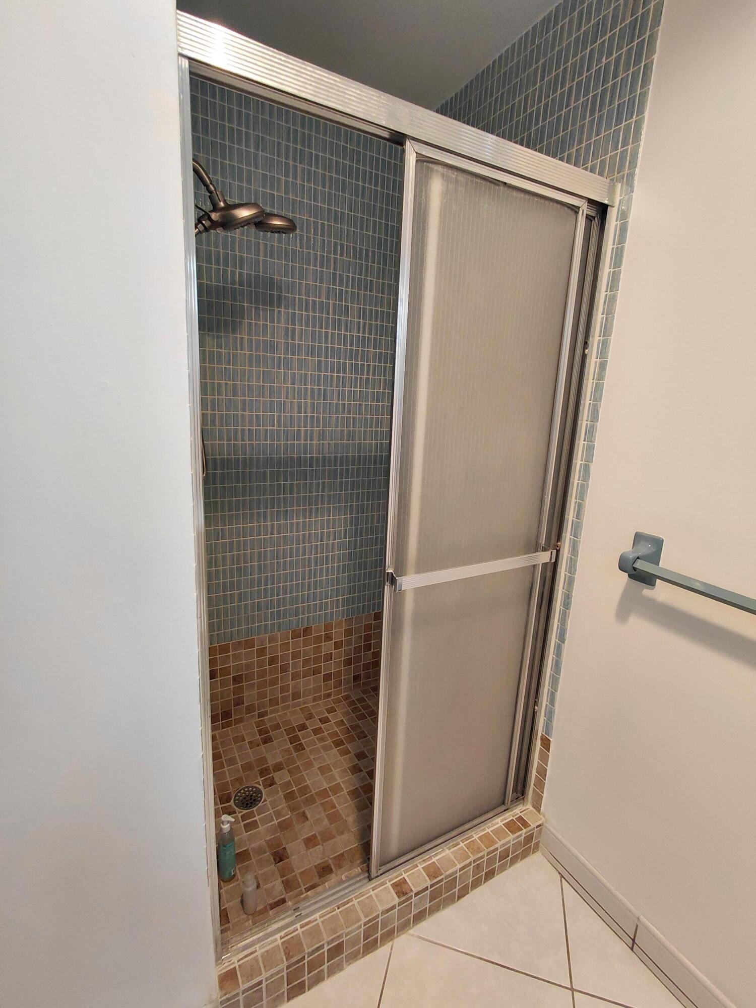 5300 Washington Street, Unit D301 Hollywood, FL 33021 - Photo 15 of 36 20260327_153210