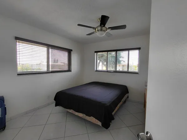 $1,950 | 5300 Washington Street, Unit D301, Hollywood, FL 33021