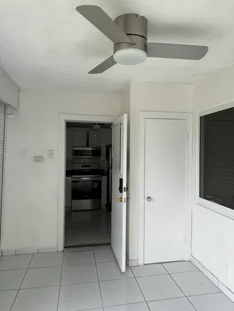 $1,950 | 5300 Washington Street, Unit D301, Hollywood, FL 33021