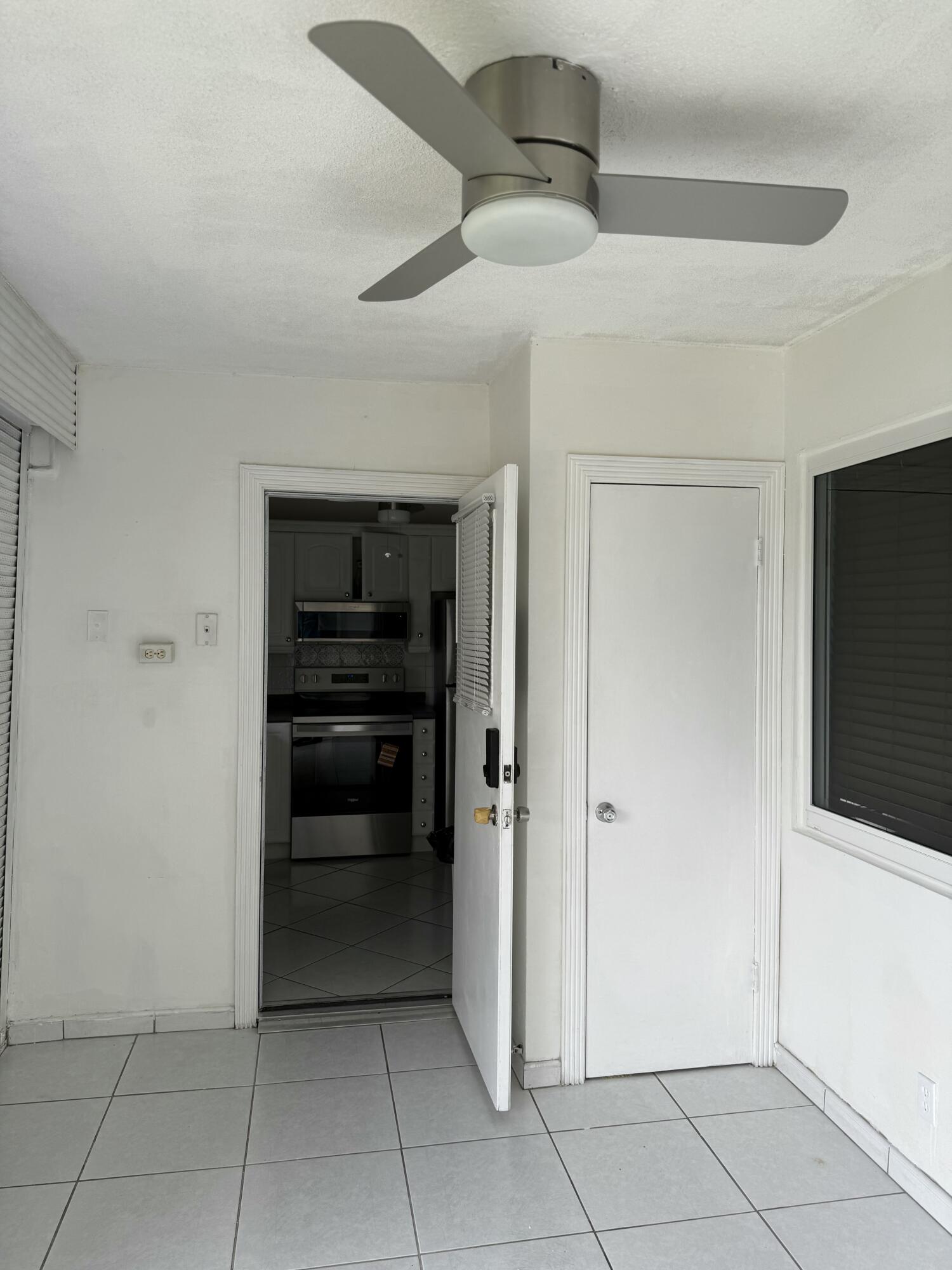 5300 Washington Street, Unit D301 Hollywood, FL 33021 - Photo 20 of 36 IMG_20260407_141611
