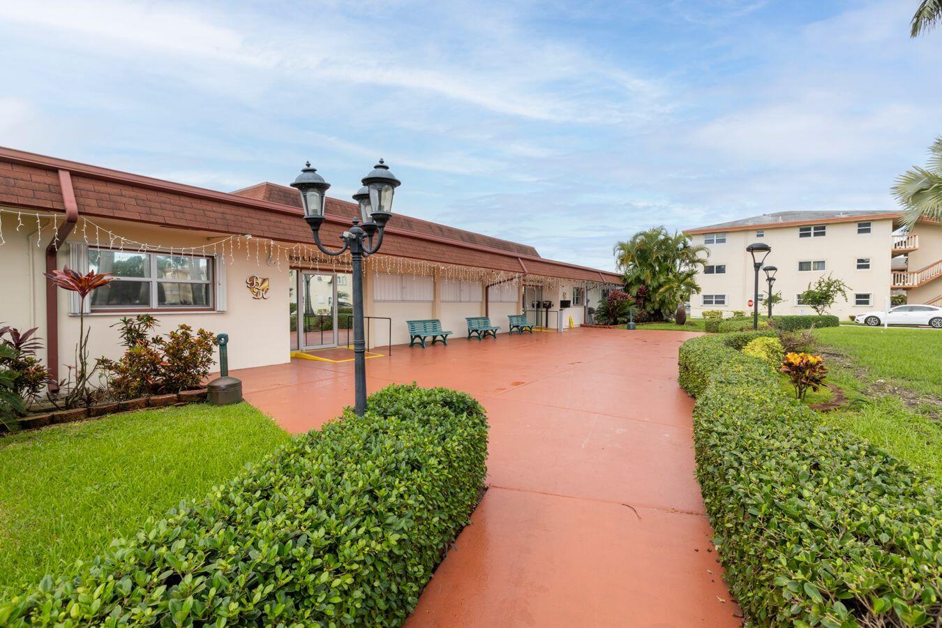 5300 Washington Street, Unit D301 Hollywood, FL 33021 - Photo 32 of 36 UJFcUytA