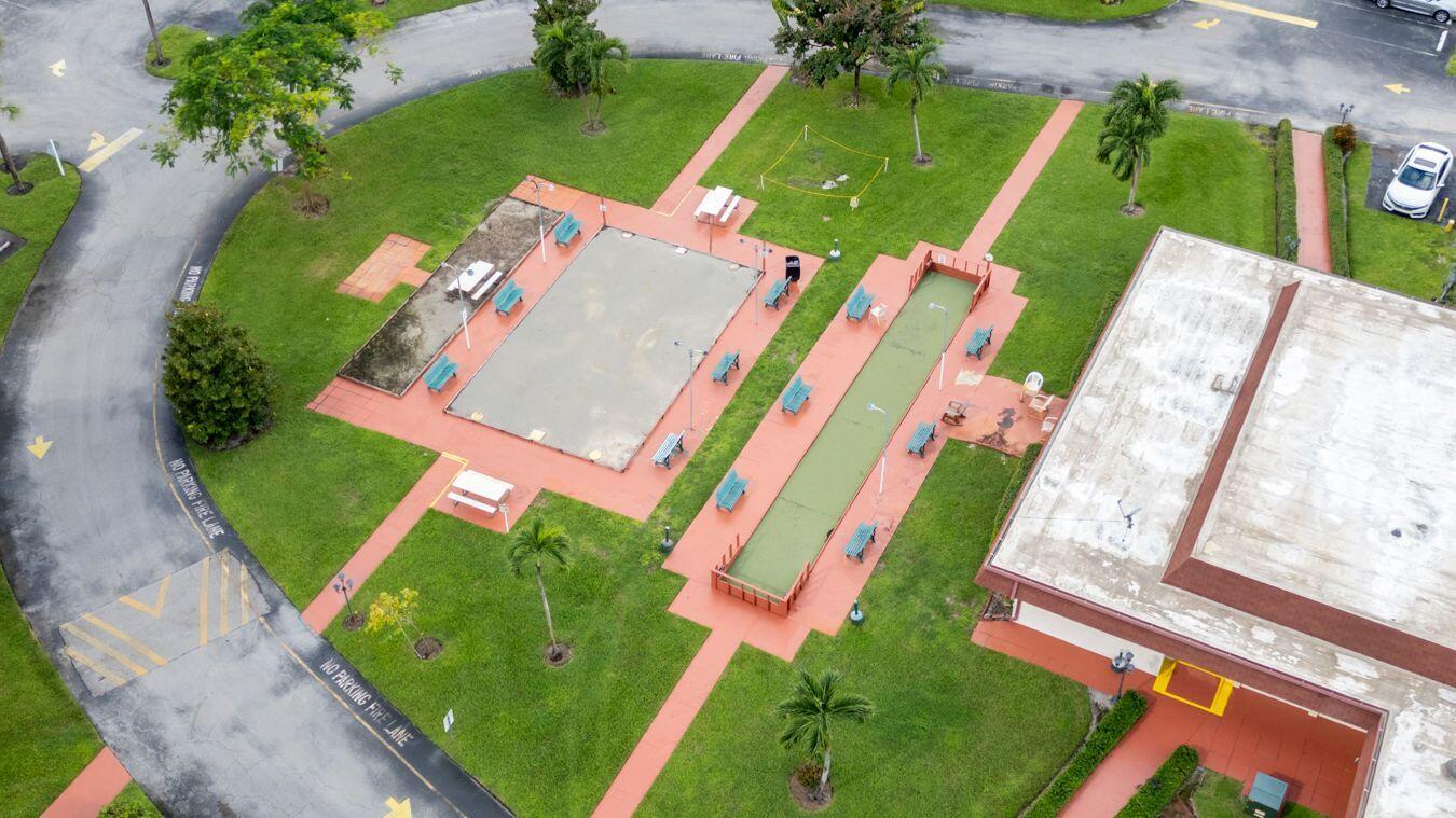 5300 Washington Street, Unit D301 Hollywood, FL 33021 - Photo 35 of 36 VDnOJ86g