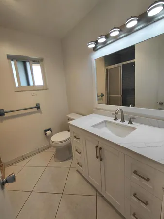 $1,950 | 5300 Washington Street, Unit D301, Hollywood, FL 33021