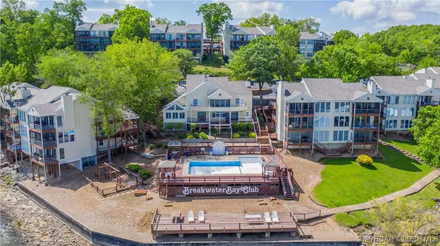 $250,000 | 6005 Baydy Peak Road, Unit 902, Osage Beach, MO 65065