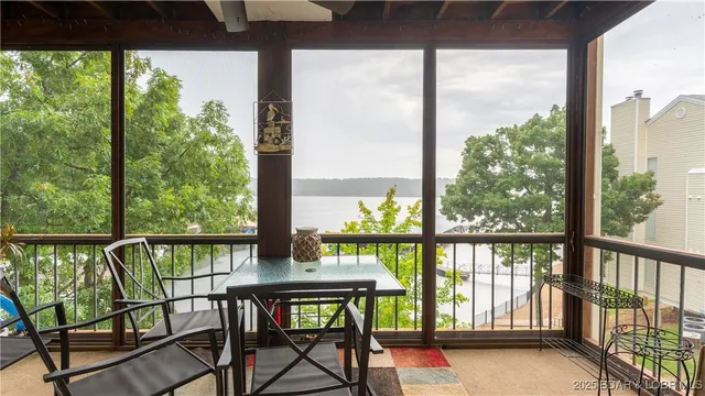 $250,000 | 6005 Baydy Peak Road, Unit 902, Osage Beach, MO 65065