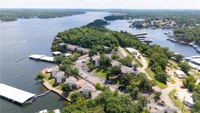 $250,000 | 6005 Baydy Peak Road, Unit 902, Osage Beach, MO 65065