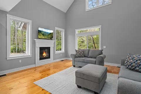 $650,000 | 42 Smoke Rise Road, New Hampton, NH 03256