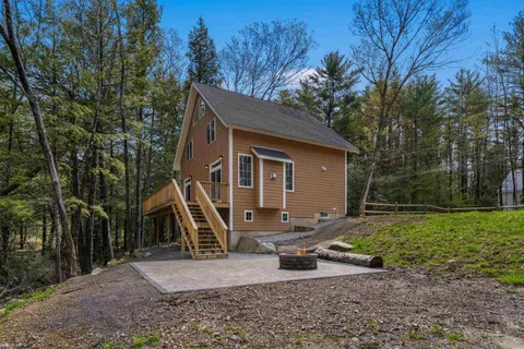 $650,000 | 42 Smoke Rise Road, New Hampton, NH 03256