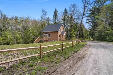 $650,000 | 42 Smoke Rise Road, New Hampton, NH 03256