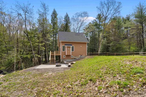 $650,000 | 42 Smoke Rise Road, New Hampton, NH 03256