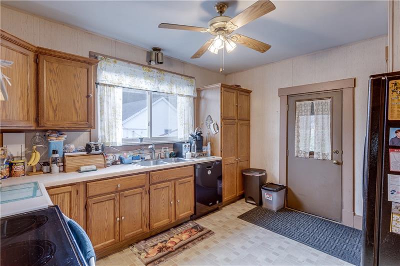 3110 Conway Wallrose Road Baden, PA 15005 - Photo 14 of 24 Gallery Image 14
