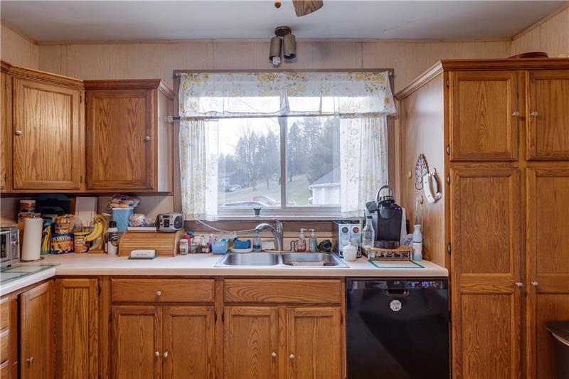3110 Conway Wallrose Road Baden, PA 15005 - Photo 15 of 24 Gallery Image 15